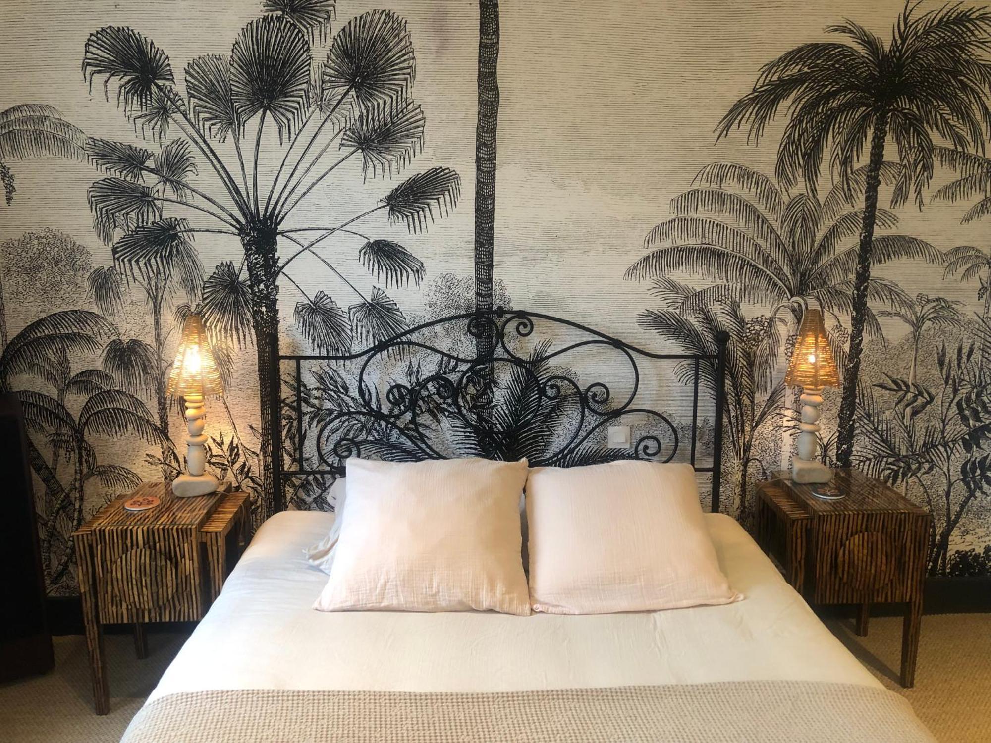 L'Heure Bleue Bed & Breakfast Saintes Luaran gambar
