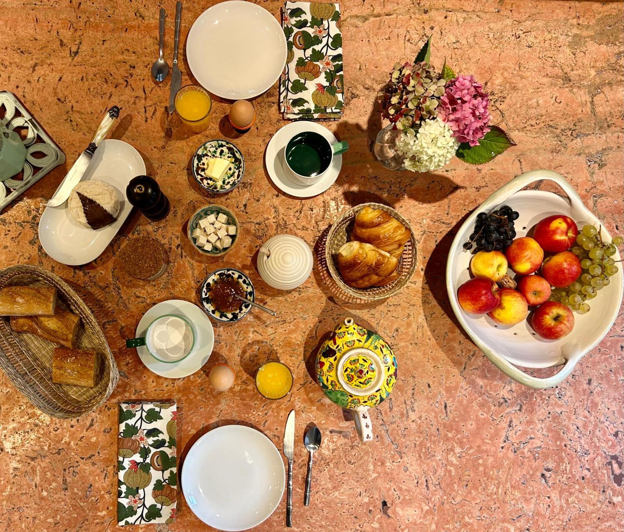 L'Heure Bleue Bed & Breakfast Saintes Luaran gambar
